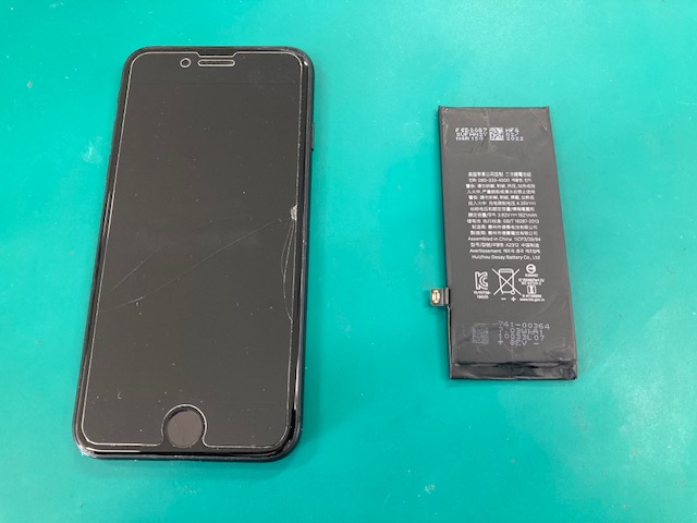 iPhone SE 第2世代 のバッテリー交換を行いました